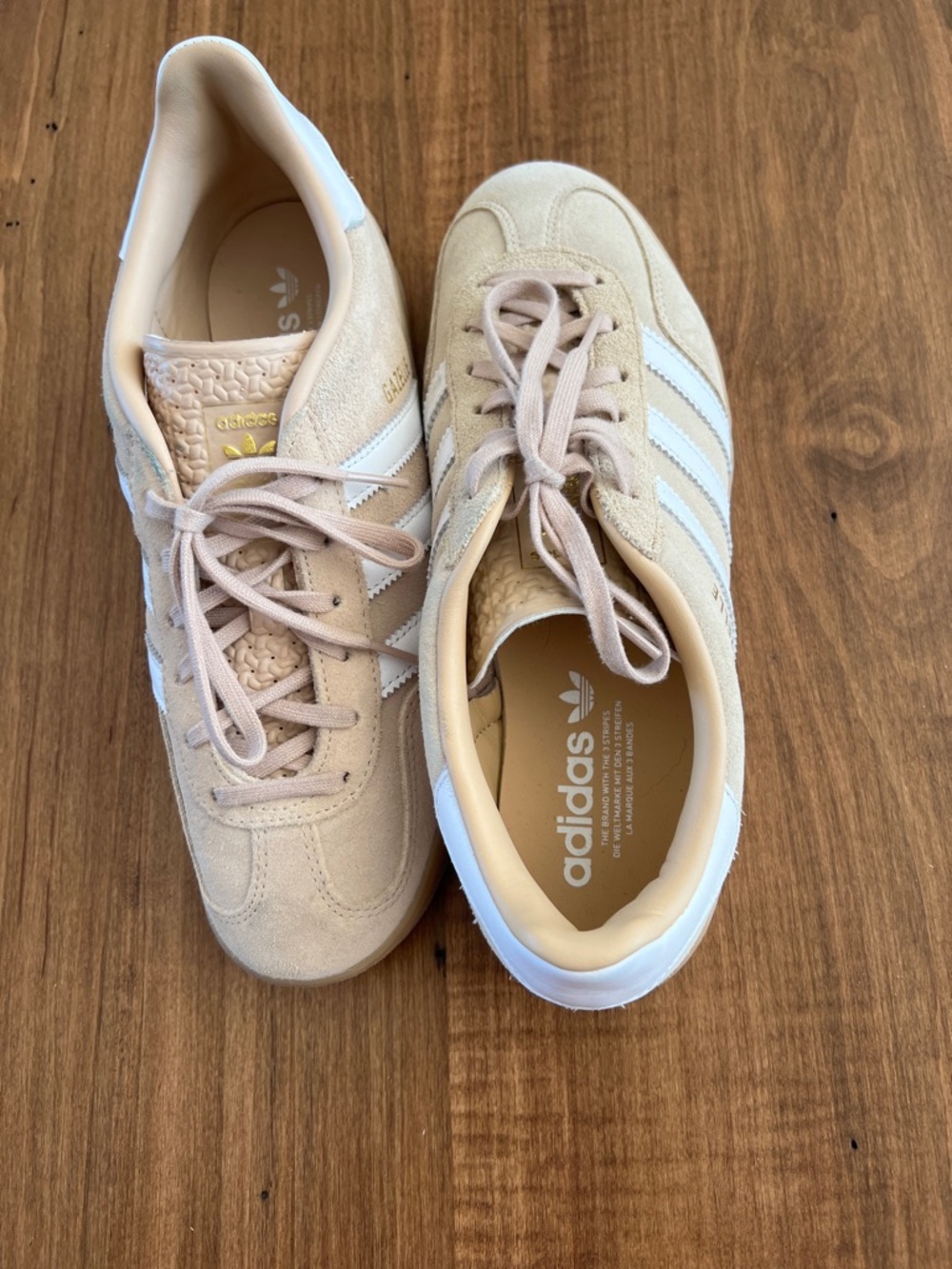 adidas Women's Beige and White Suede Retro Sneakers